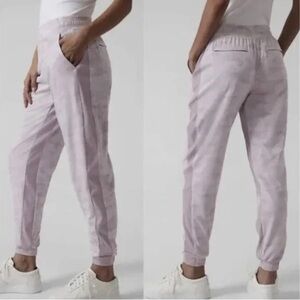 ATHLETA BROOKLYN LINED CAMO JOGGER Size 10 EUC